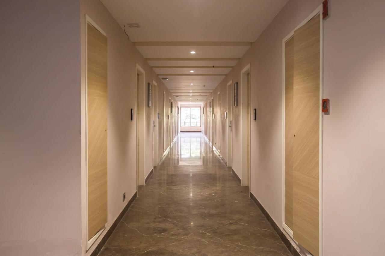 Siesta Star T. Nagar Ξενοδοχείο Τσενάι Εξωτερικό φωτογραφία